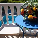 Captain's House سكالا