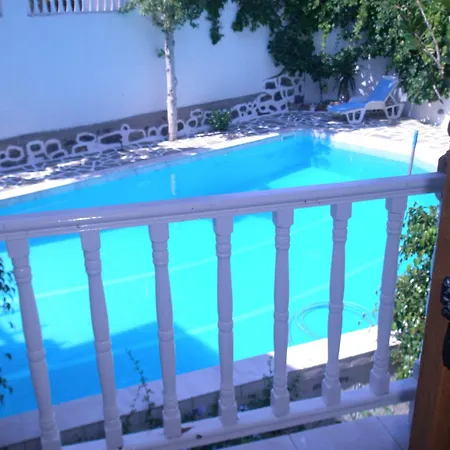 Captain's House Skala