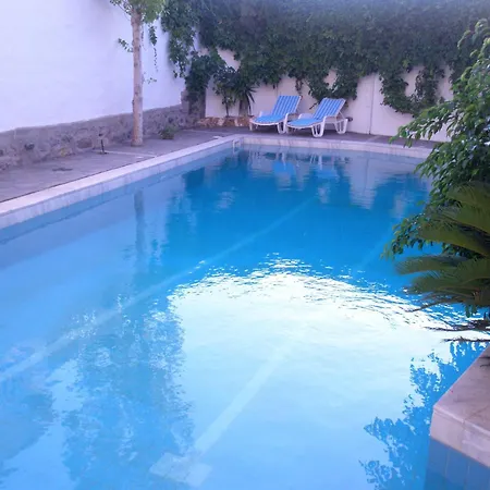 Hotel Captain's House 2*