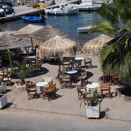 فندق Captain's House